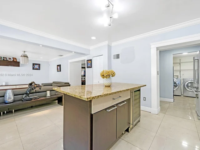 1535 SW 13th St, Miami FL 33145