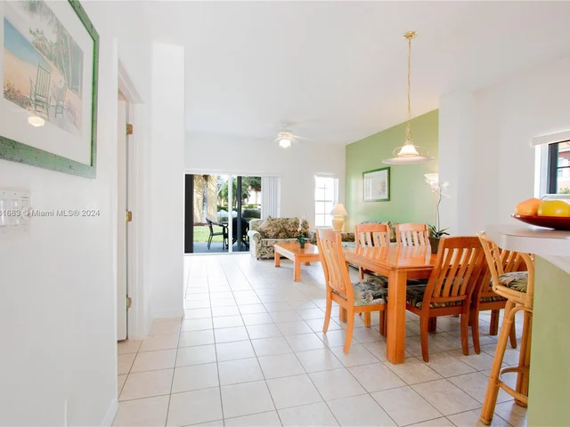 1075 Park Ridge Cir # 1075, Kissimmee FL 34746