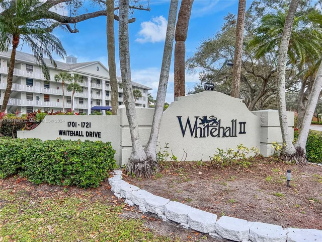 1713 Whitehall Dr # 103, Davie FL 33324