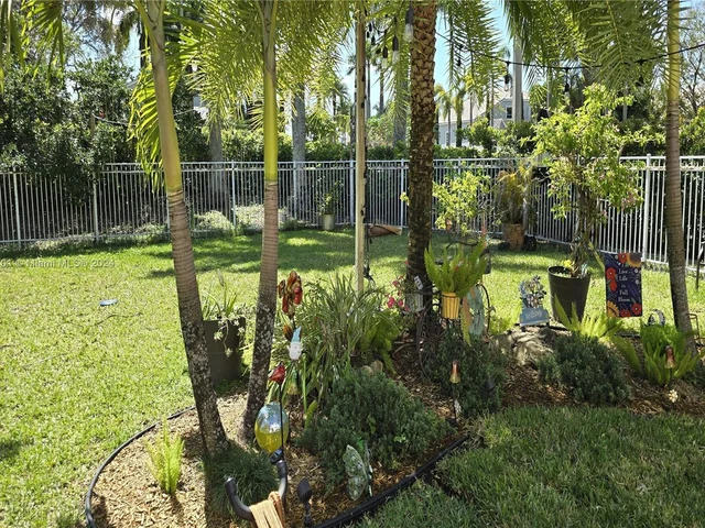 15792 NW 15th Ct, Pembroke Pines FL 33028