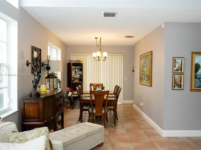 15792 NW 15th Ct, Pembroke Pines FL 33028