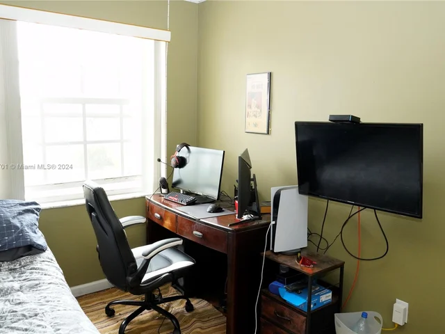 15792 NW 15th Ct, Pembroke Pines FL 33028