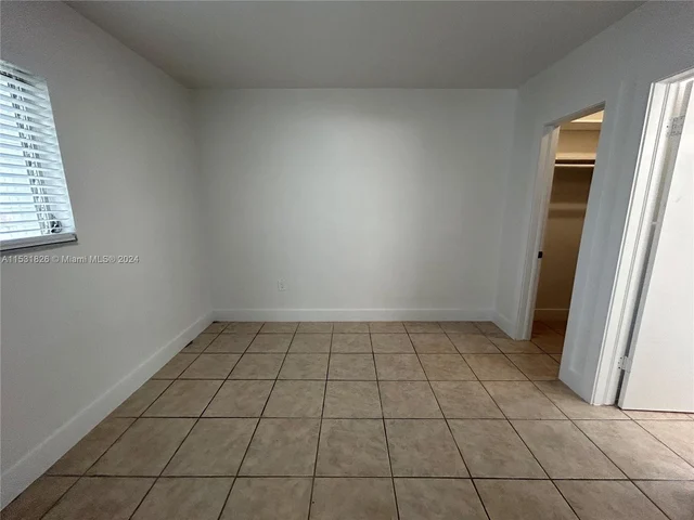 775 NE 128th St # 8, North Miami FL 33161