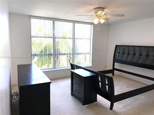 3600 Mystic Pointe Dr # 507, Aventura FL 33180