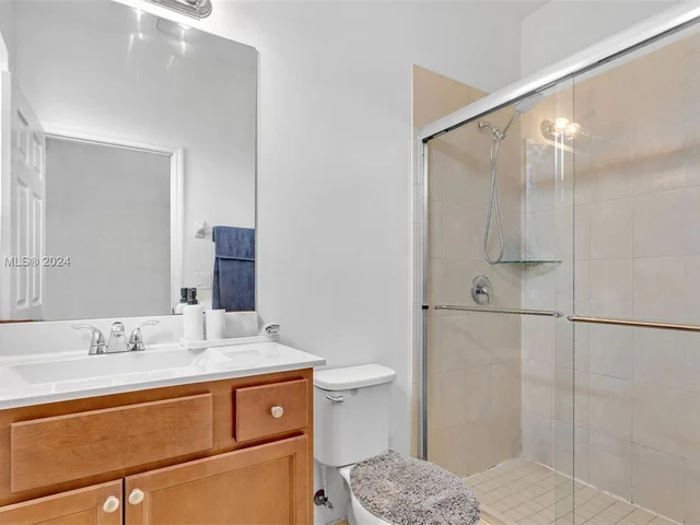 9244 W 33rd Way, Hialeah FL 33018