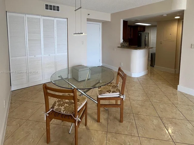 770 Claughton Island Dr # 10, Miami FL 33131