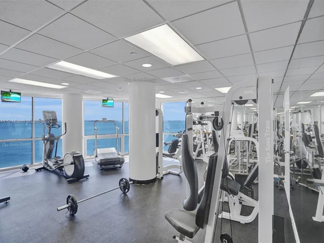 770 Claughton Island Dr # 10, Miami FL 33131