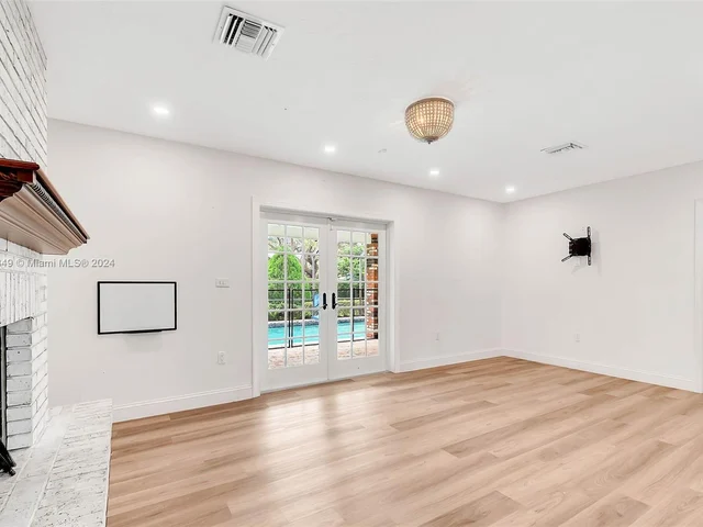 7540 SW 174th St, Palmetto Bay FL 33157