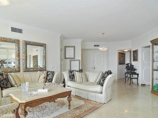 10225 Collins Ave # 404, Bal Harbour FL 33154
