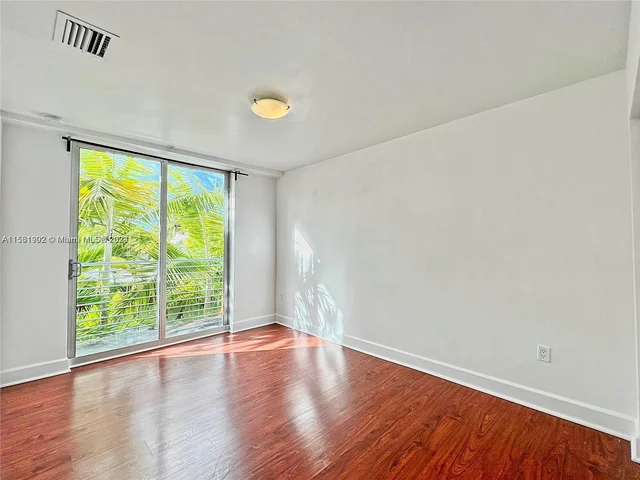 945 Michigan Ave # 5, Miami Beach FL 33139