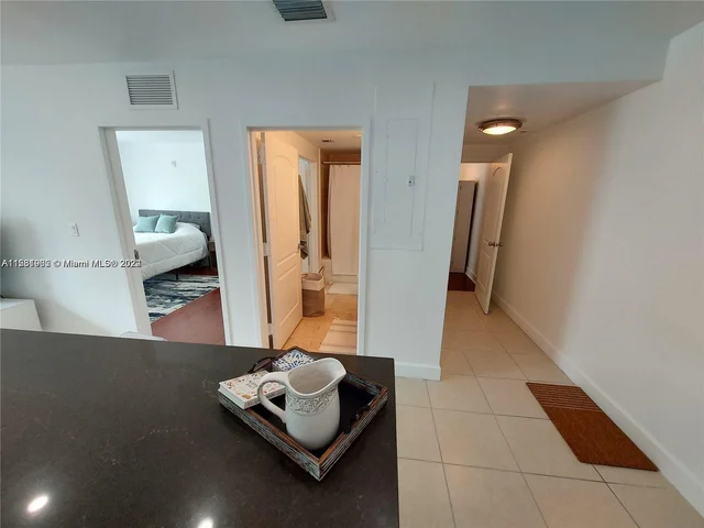 945 Michigan Ave # 5, Miami Beach FL 33139