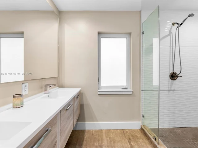 822 Almeria Ave, Coral Gables FL 33134