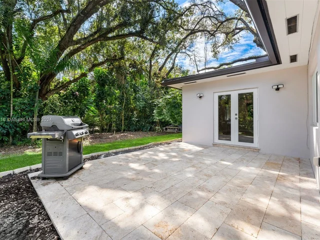 822 Almeria Ave, Coral Gables FL 33134