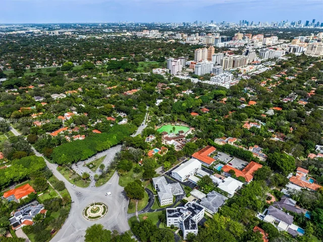 822 Almeria Ave, Coral Gables FL 33134