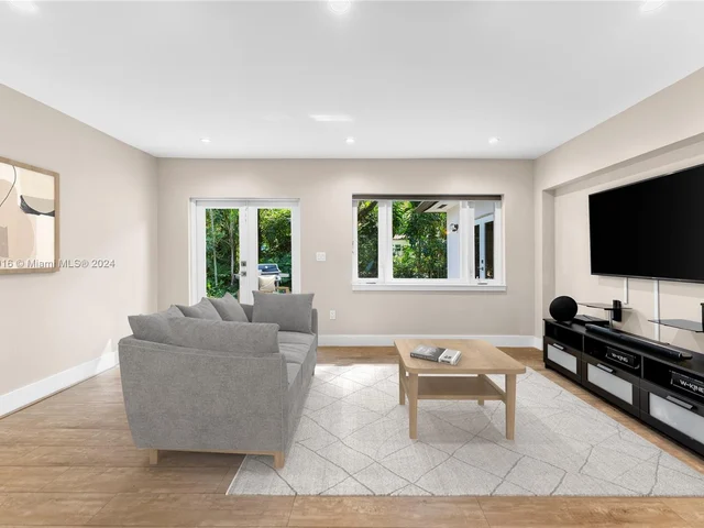 822 Almeria Ave, Coral Gables FL 33134