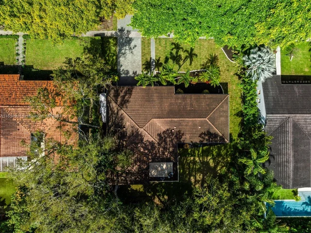 822 Almeria Ave, Coral Gables FL 33134