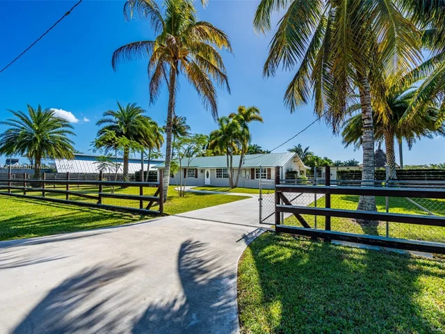 20750 SW 394th St, Homestead FL 33034