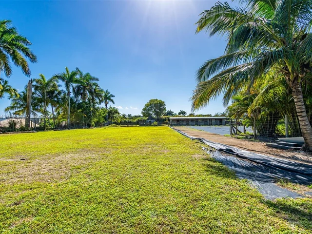 20750 SW 394th St, Homestead FL 33034