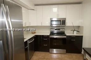 400 Leslie Dr # 228, Hallandale Beach FL 33009