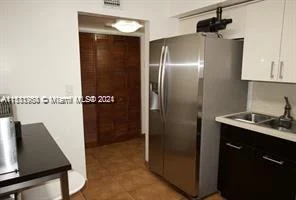 400 Leslie Dr # 228, Hallandale Beach FL 33009
