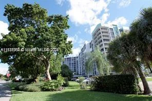 400 Leslie Dr # 228, Hallandale Beach FL 33009
