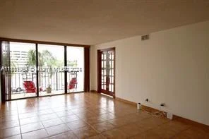 400 Leslie Dr # 228, Hallandale Beach FL 33009