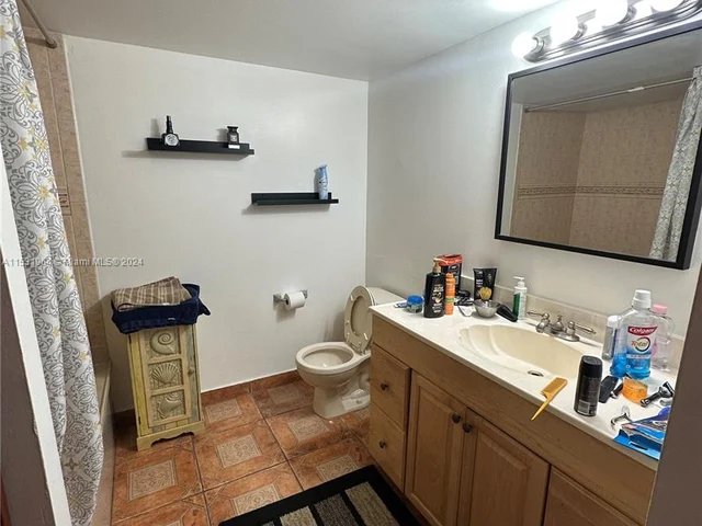 400 Leslie Dr # 228, Hallandale Beach FL 33009