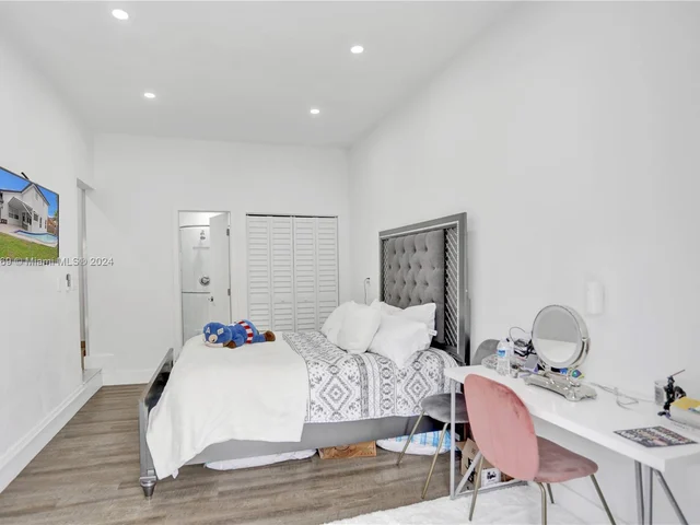 15820 SW 148th Ter, Miami FL 33196