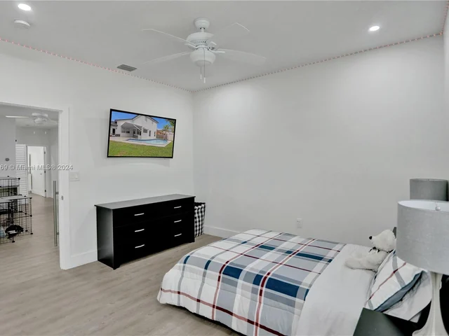 15820 SW 148th Ter, Miami FL 33196