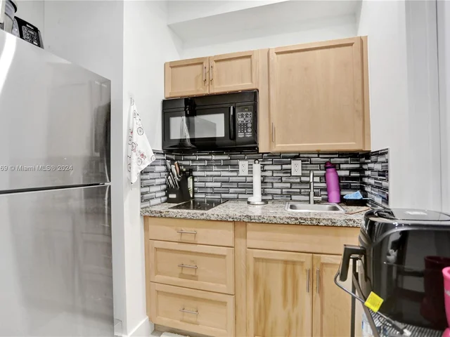 15820 SW 148th Ter, Miami FL 33196