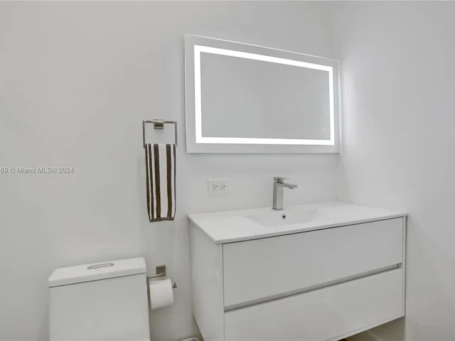 15820 SW 148th Ter, Miami FL 33196