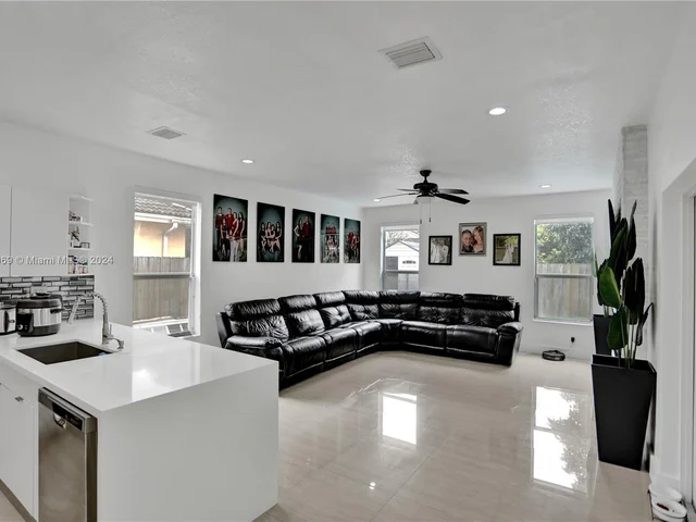 15820 SW 148th Ter, Miami FL 33196