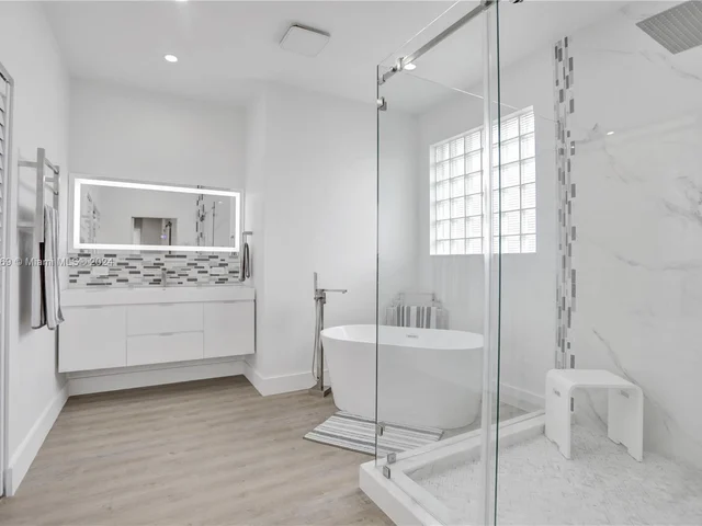 15820 SW 148th Ter, Miami FL 33196