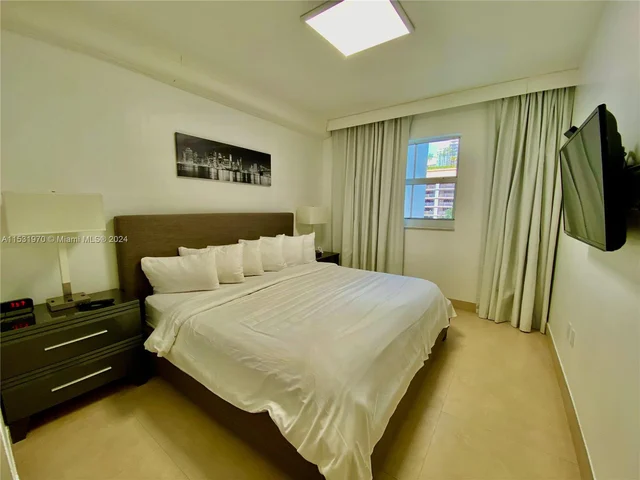 185 SE 14th Ter # 912, Miami FL 33131