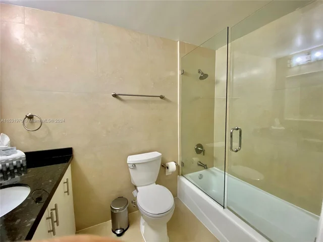 185 SE 14th Ter # 912, Miami FL 33131