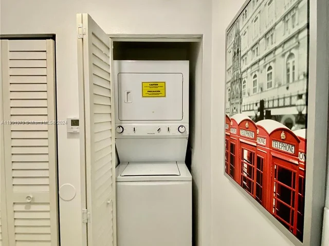 185 SE 14th Ter # 912, Miami FL 33131