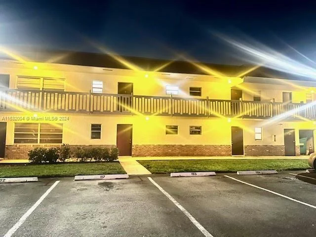 4165 SW 67th Ave # 204B, Davie FL 33314