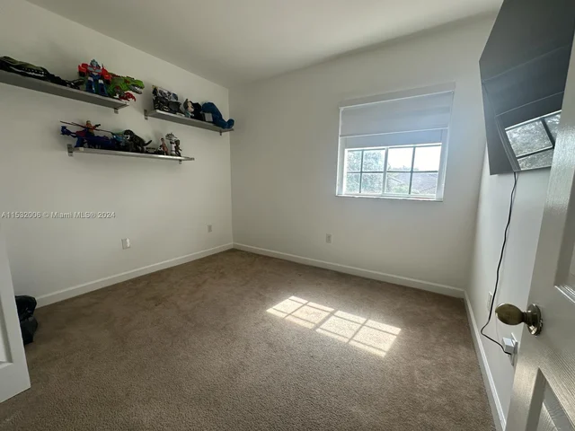 15549 SW 150th St, Miami FL 33196