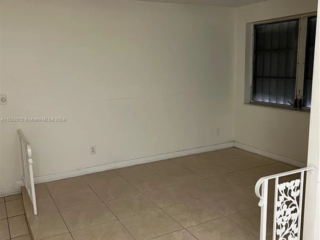 1001 SW 72nd Ave, Pembroke Pines FL 33023