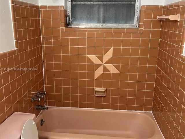 1001 SW 72nd Ave, Pembroke Pines FL 33023