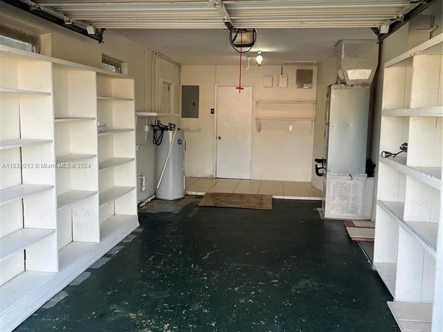 1001 SW 72nd Ave, Pembroke Pines FL 33023