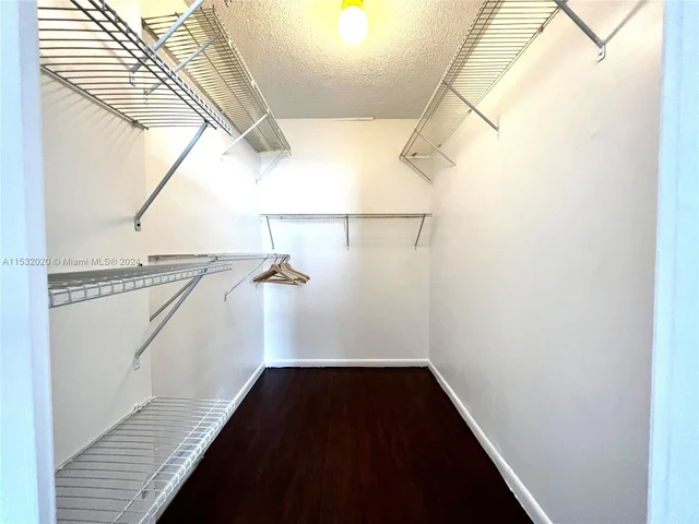 2841 NE 163rd St # 1007, North Miami Beach FL 33160