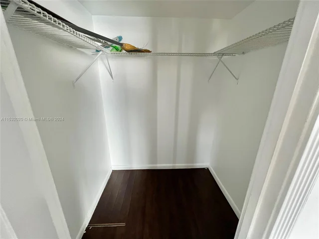 2841 NE 163rd St # 1007, North Miami Beach FL 33160