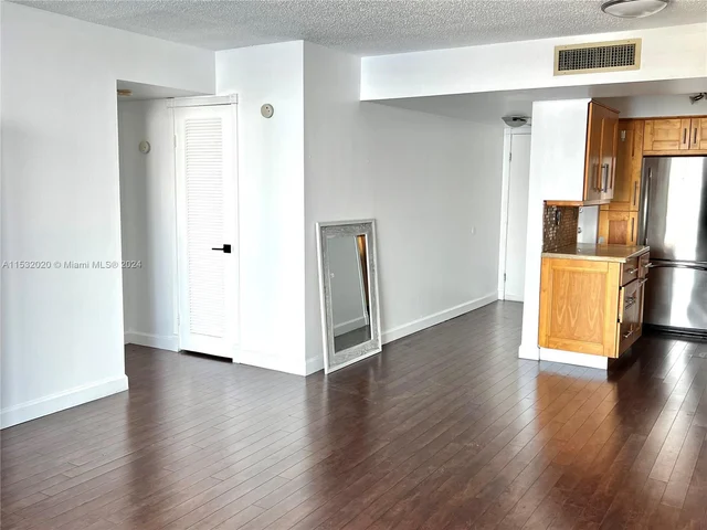 2841 NE 163rd St # 1007, North Miami Beach FL 33160