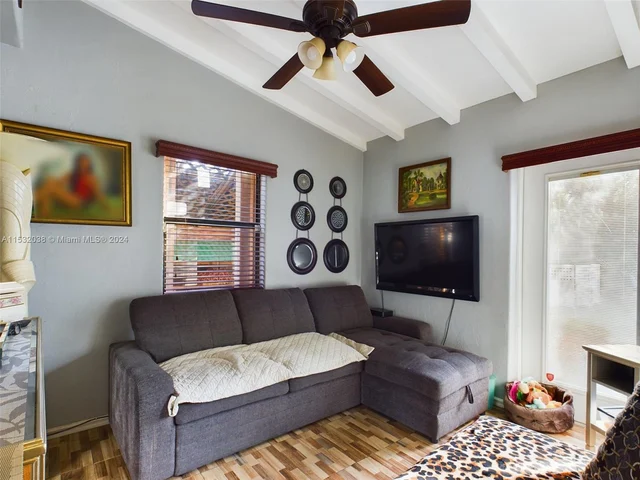 1017 SW 22nd Ter, Fort Lauderdale FL 33312