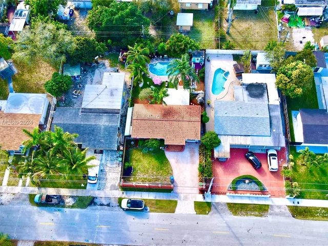 1017 SW 22nd Ter, Fort Lauderdale FL 33312