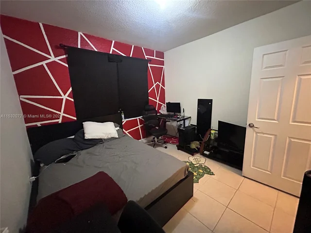 134 NE 37th Ter, Homestead FL 33033