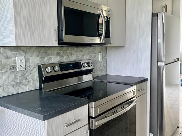 11750 SW 18th St # 1, Miami FL 33175