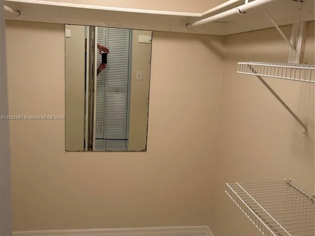 6880 Abbott Ave # 307, Miami Beach FL 33141