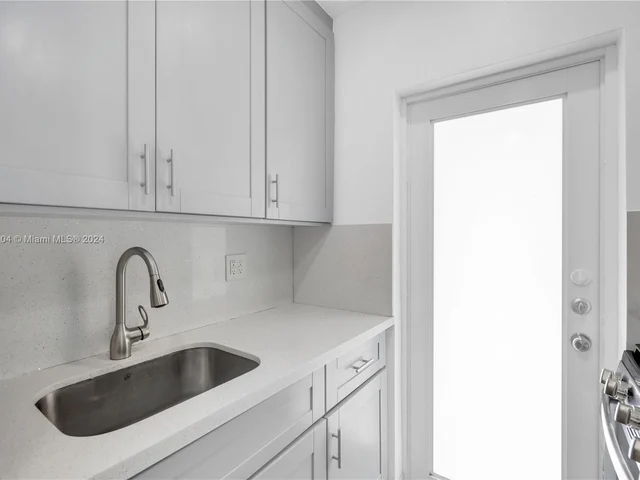 644 Meridian Ave # 1, Miami Beach FL 33139